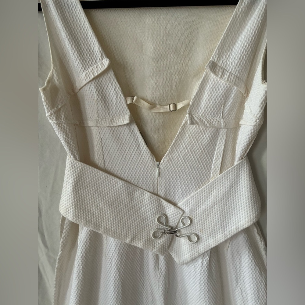 90s Vintage Dolce Gabanna White Sheath Dress - Picture 6 of 8